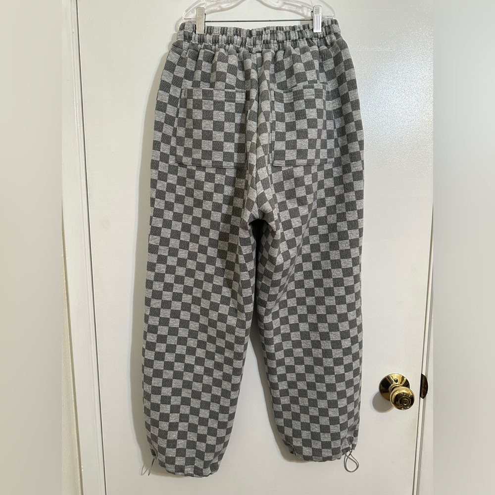 VENCEDE Gray Checkered Sweatpant Joggers w/ Drawstring & Toggles - Picture 2 of 9